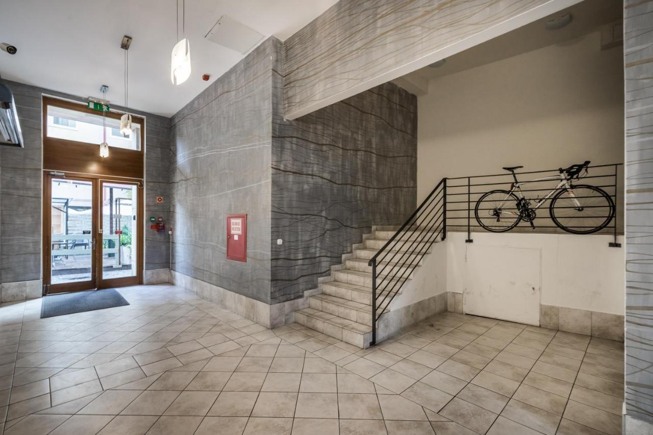 Bpr Timber Loft Home With Balcony Budapest Exteriör bild