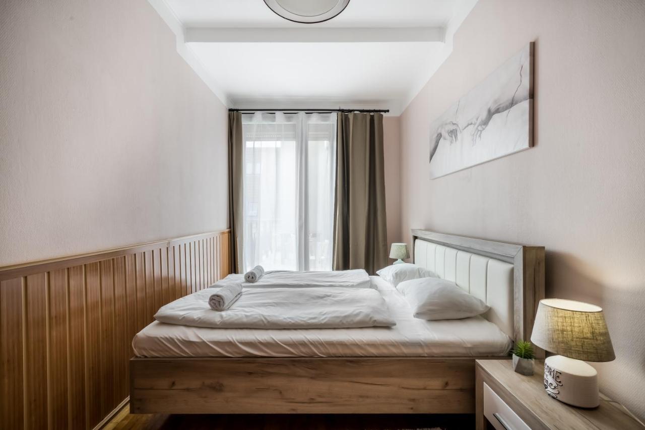 Bpr Timber Loft Home With Balcony Budapest Exteriör bild